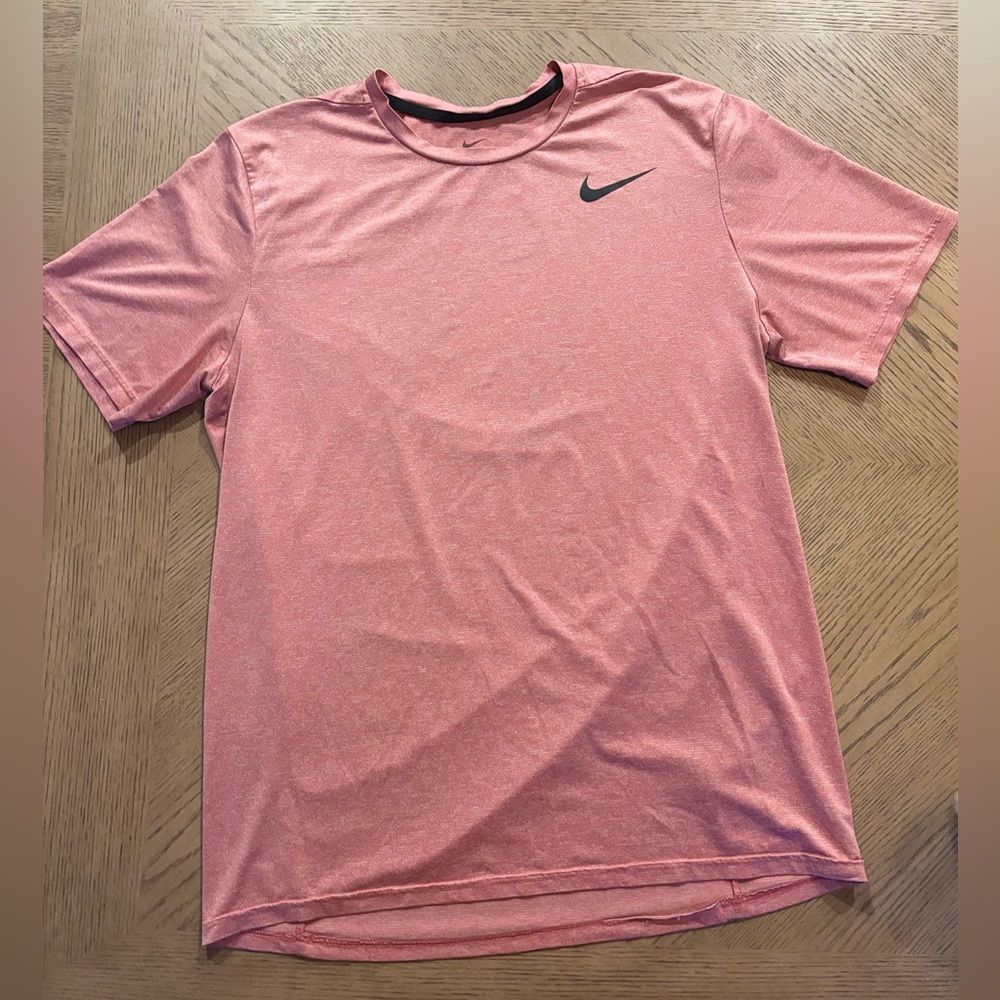 Nike Men's Short Sleeve Tee in Red and Black